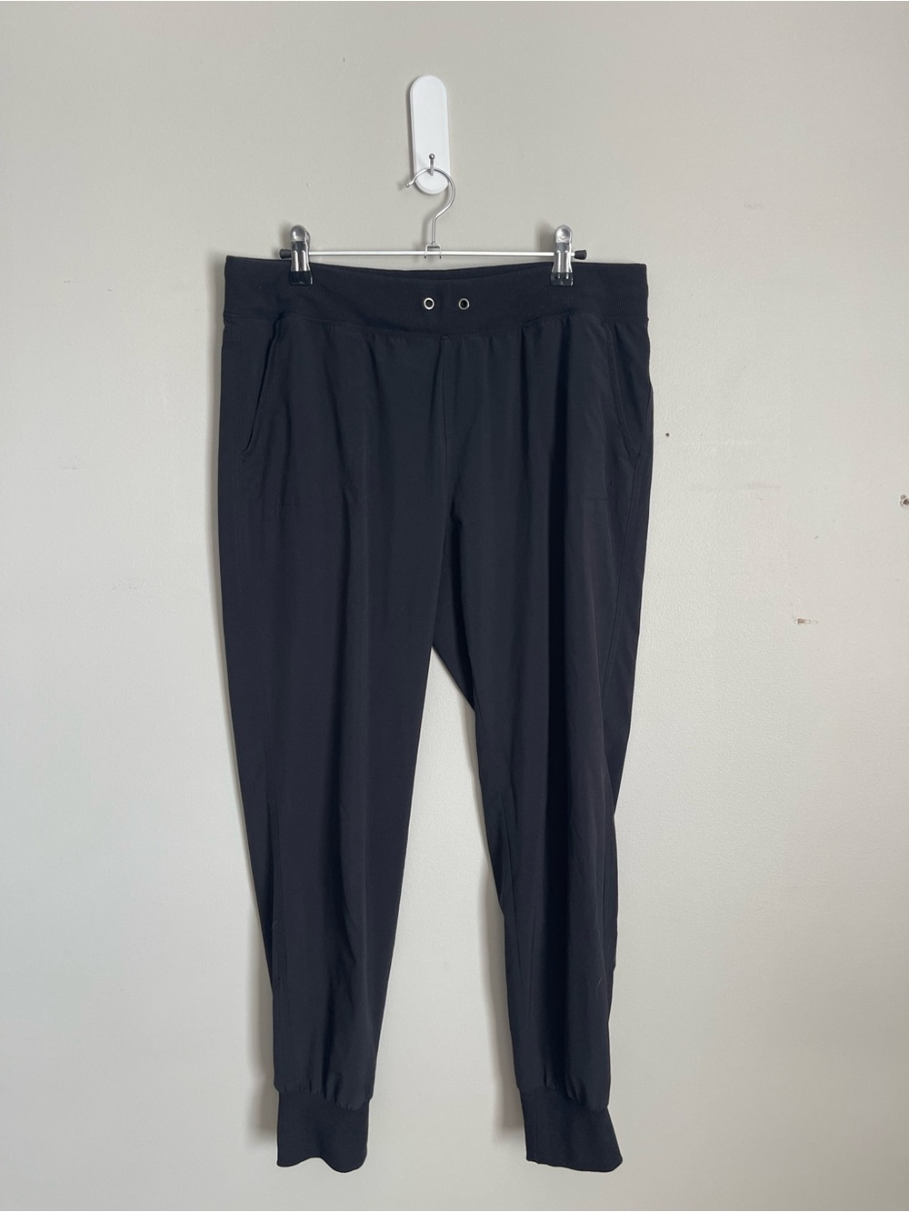 ATHLETA Black Jogger Pants Sz 10